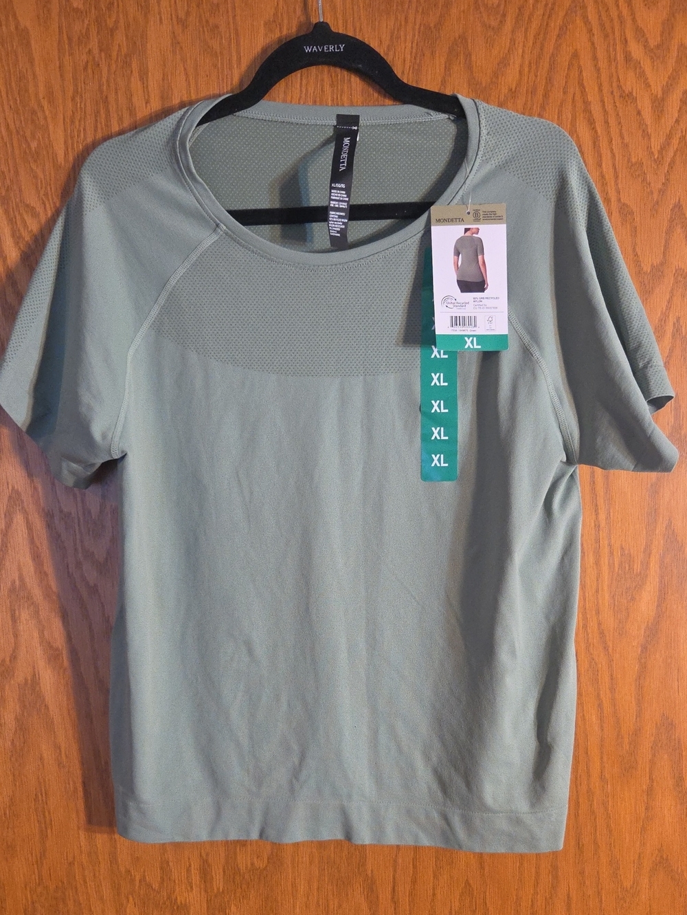 NWT Mondetta Sage Green Women's Short-Sleeve Performance Tee size Xl